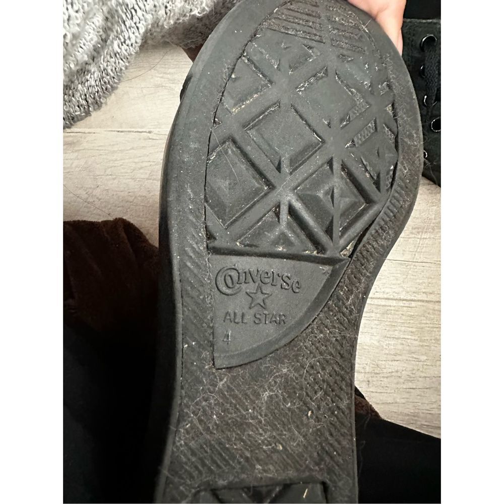 Converse Size 6 All Black High Top Sneakers Lace Up - Picture 4 of 5
